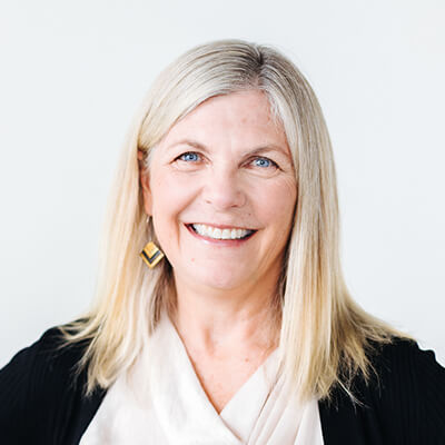 WPR Associate Headshot Lisa Hill